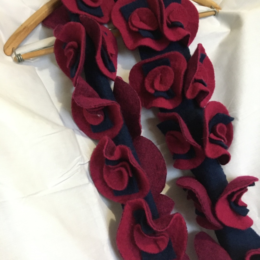 Scarf - Picture 4 of 4
